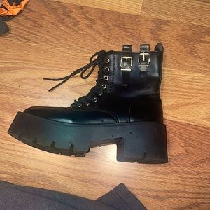 Shein women boot. size 40. very comfortable